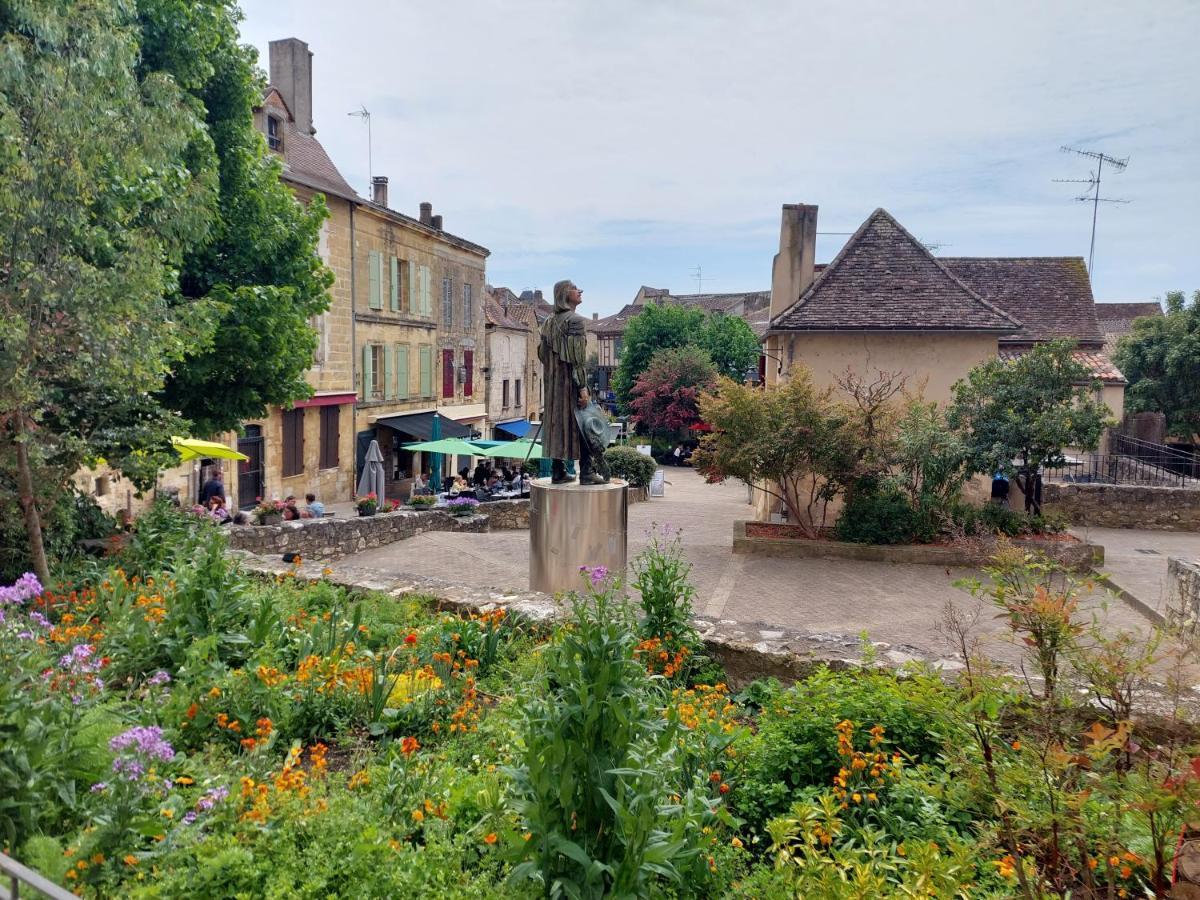 Moderne Historique Appartement Bergerac Buitenkant foto